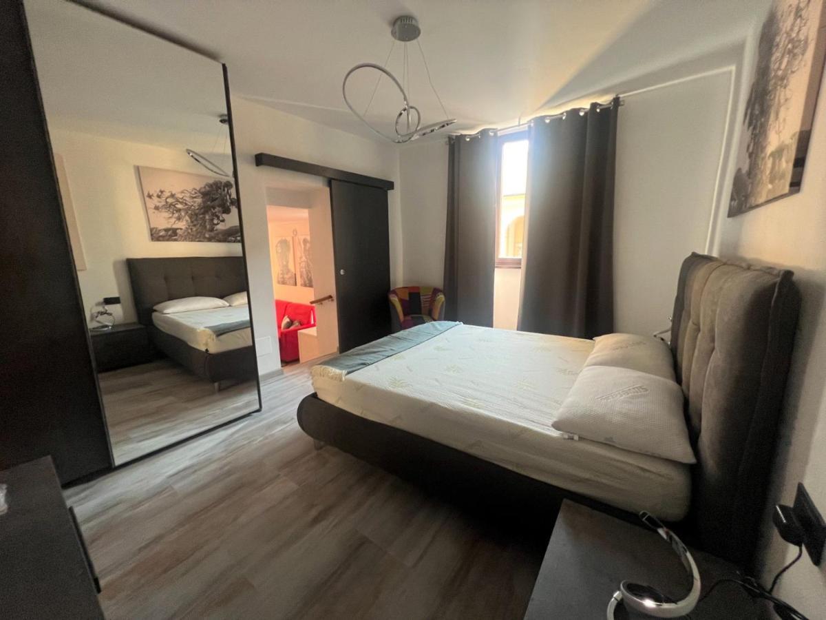 Apartment In Central Square With Lake View Lenno Buitenkant foto