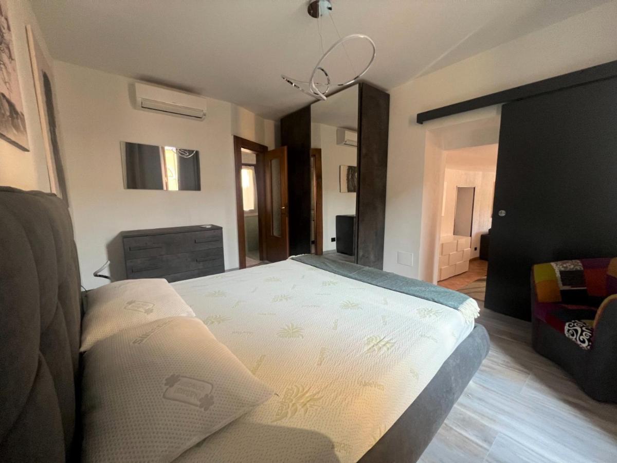 Apartment In Central Square With Lake View Lenno Buitenkant foto